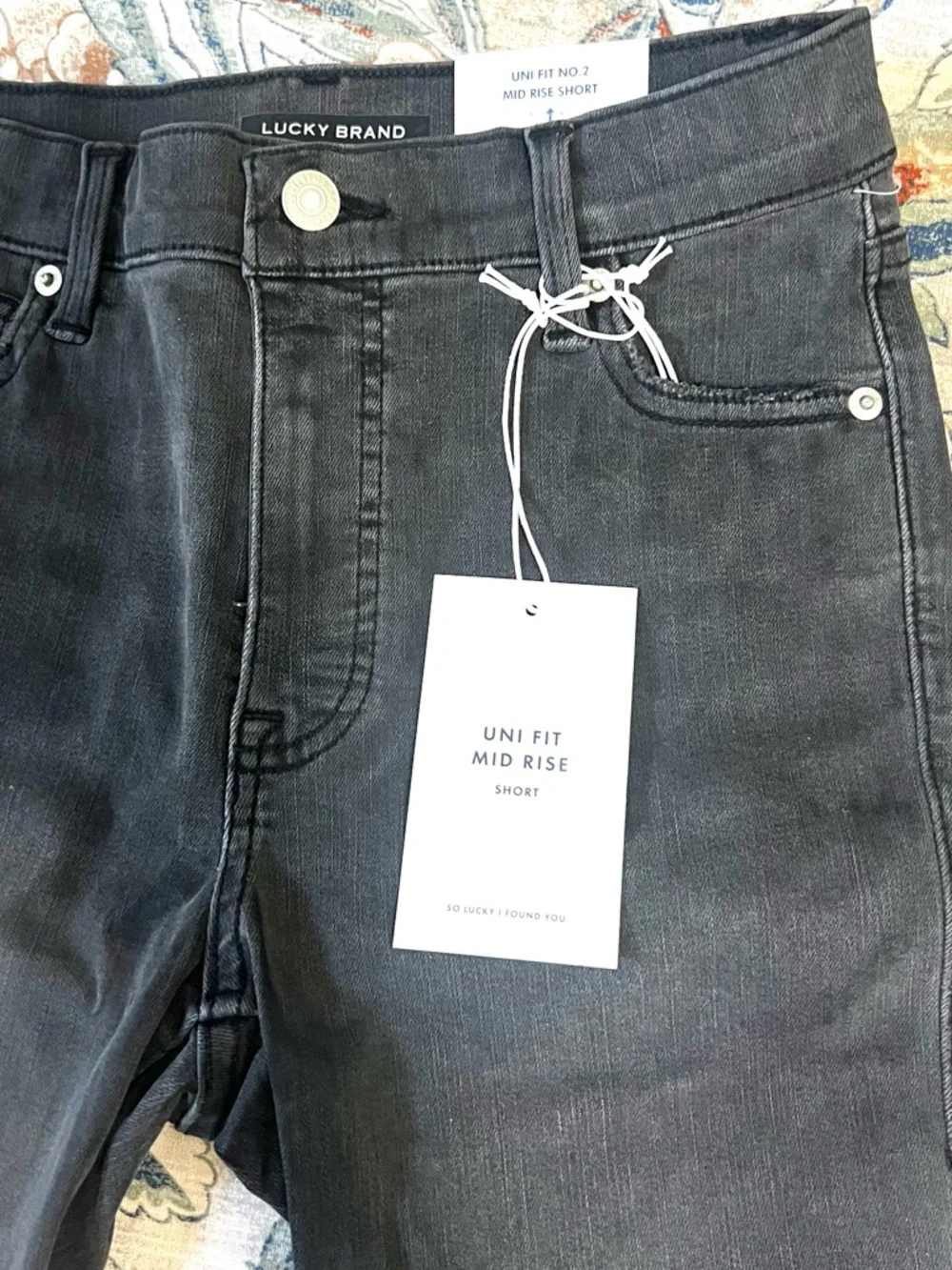 NWT,Lucky Brand Uni Fit Mid Rise Black Denim Shorts Raw Hem Stretch Size 2